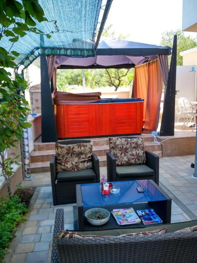 Apartments Vala Vinišće Dış mekan fotoğraf