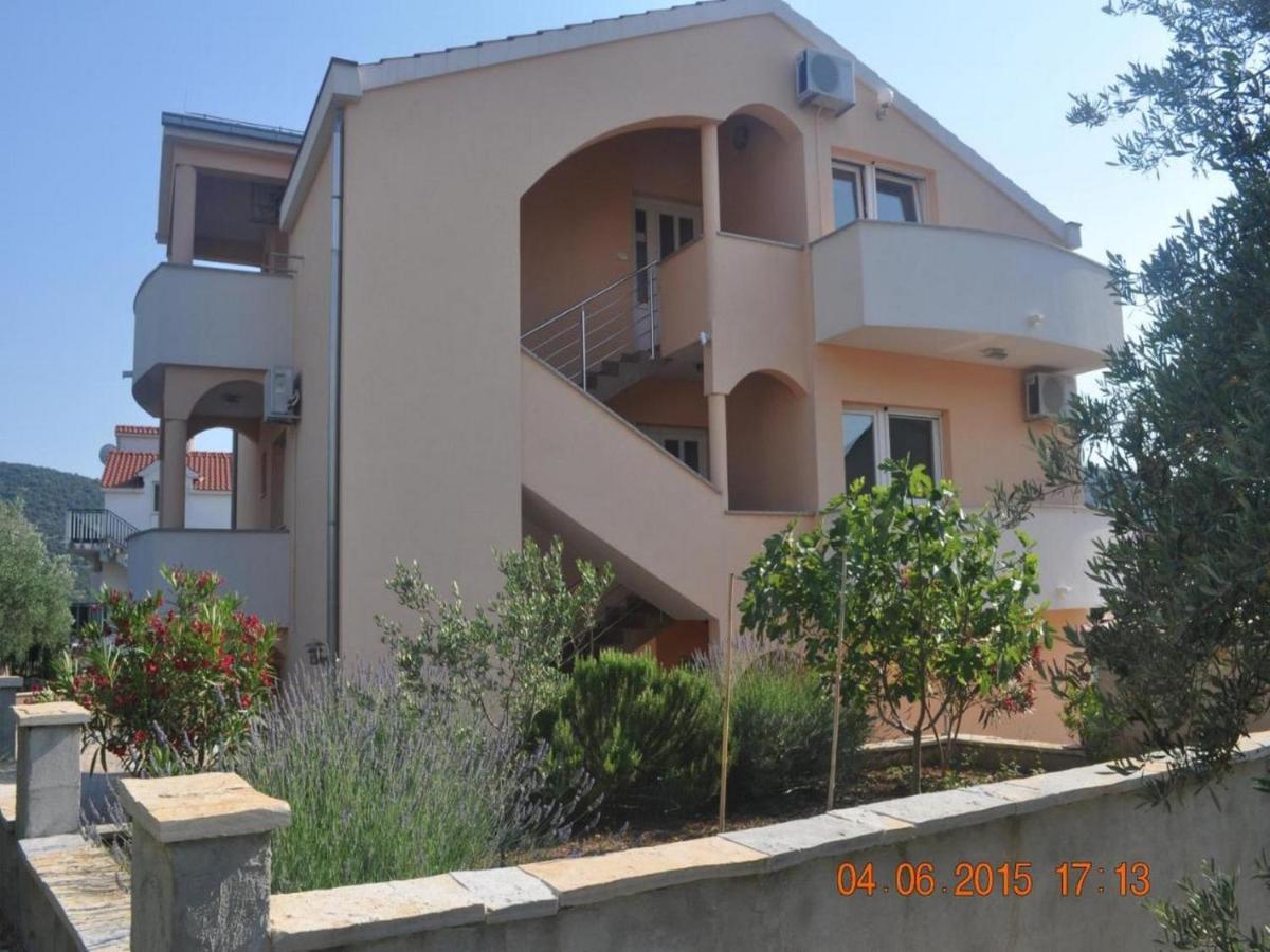Apartments Vala Vinišće Dış mekan fotoğraf
