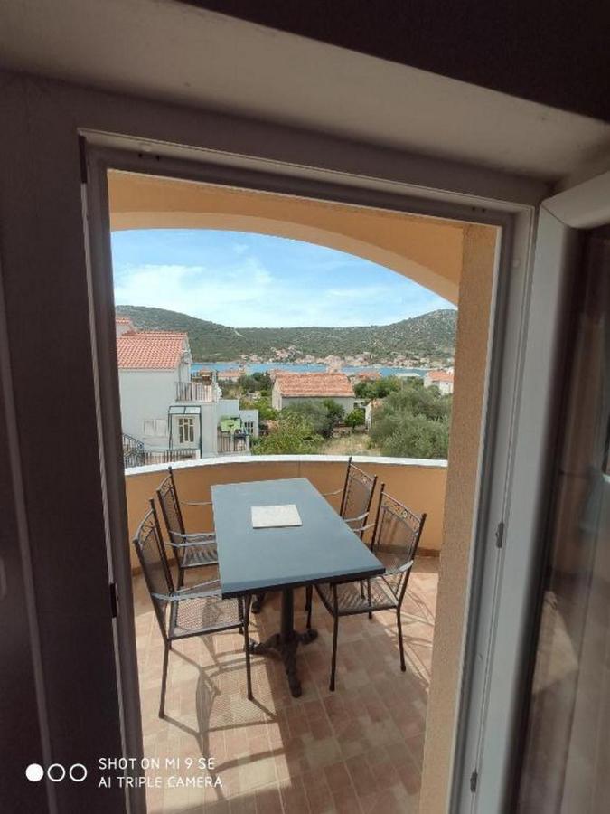 Apartments Vala Vinišće Dış mekan fotoğraf