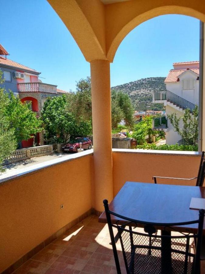 Apartments Vala Vinišće Dış mekan fotoğraf