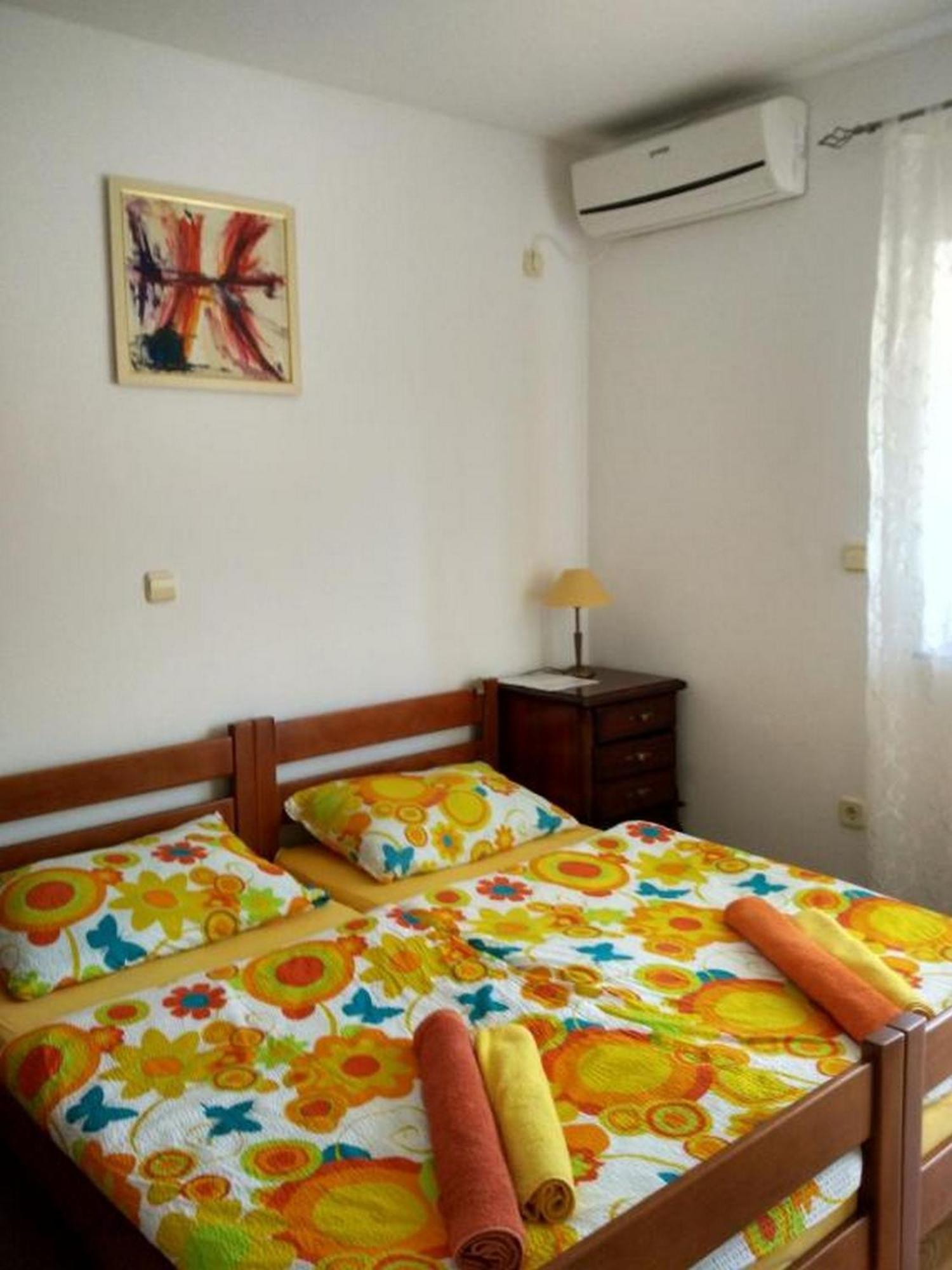 Apartments Vala Vinišće Oda fotoğraf